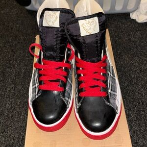 Nike Blazer Hightop Women’s 9 plaid print Red, black, and white.